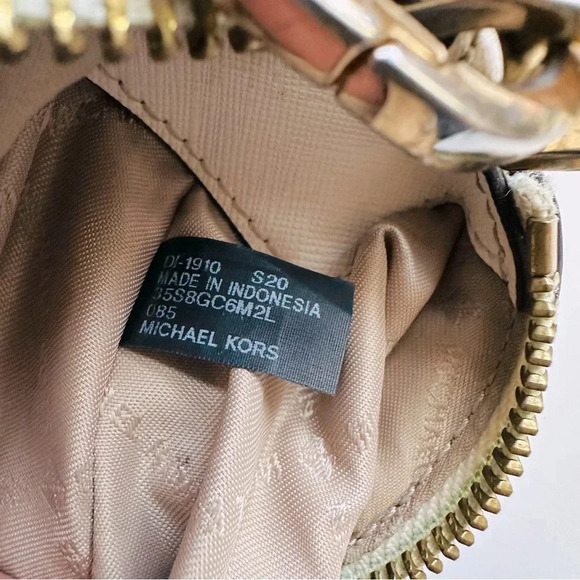 Micheal Kors Ciara Saffiano Leather Satchel/Crossbody Bag - Picture 14 of 16